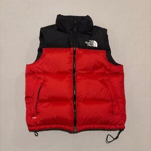 The North Face Men's 1996 Retro Nuptse Vest Size Medium Red Down Fill Relaxed